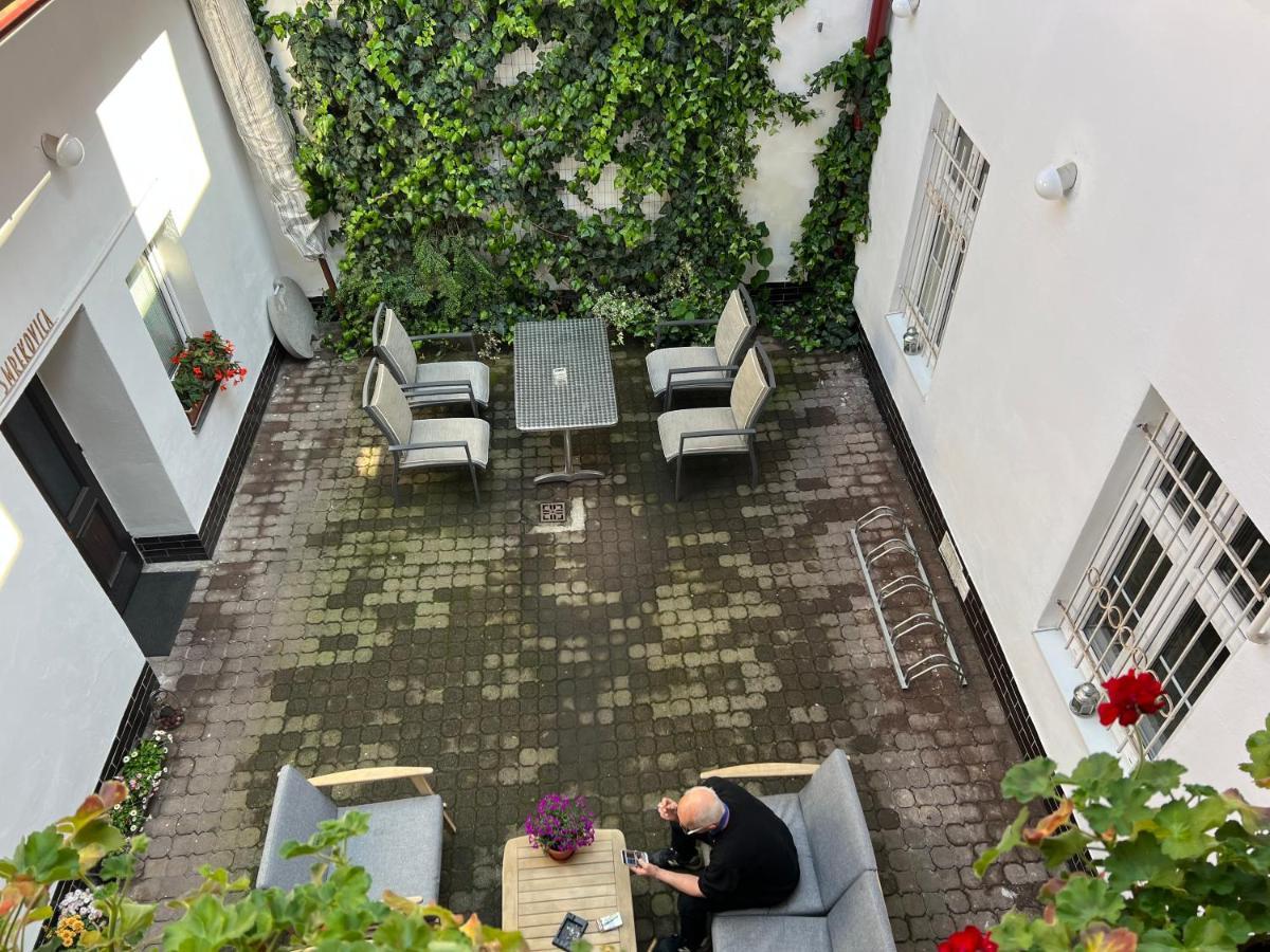 Gran Hostel Банска-Бистрица Экстерьер фото